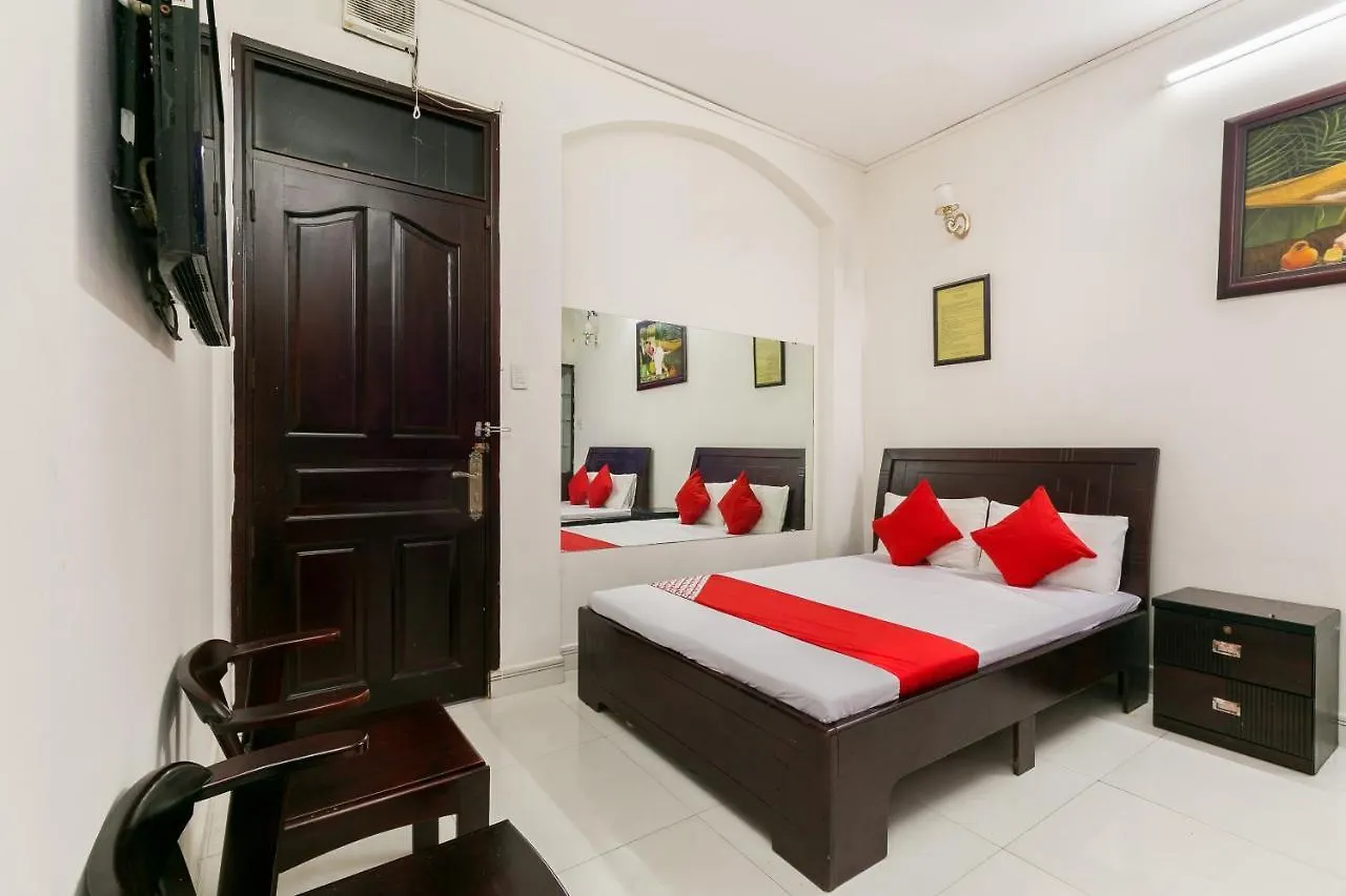 Oyo 486 Nhat Nhat Hotel contacts