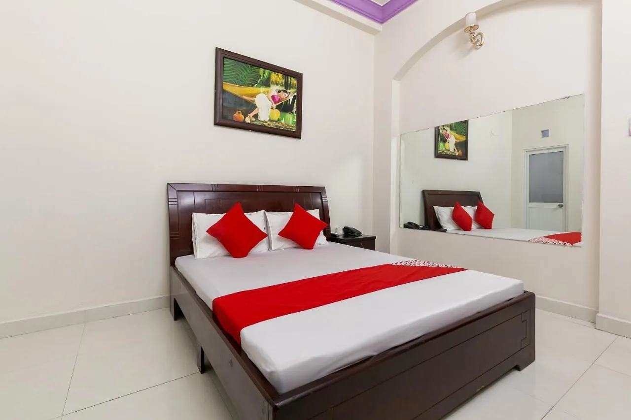 Oyo 486 Nhat Nhat Hotel Ho Chi Minh City